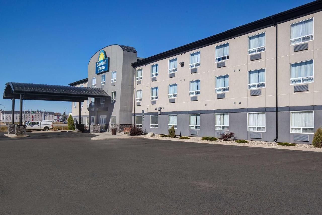 Days Inn & Suites By Wyndham Yorkton Zewnętrze zdjęcie