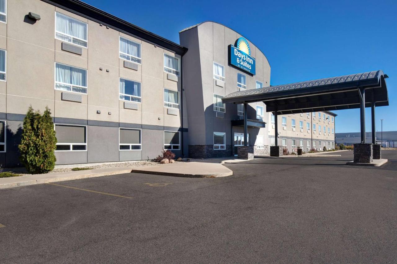 Days Inn & Suites By Wyndham Yorkton Zewnętrze zdjęcie